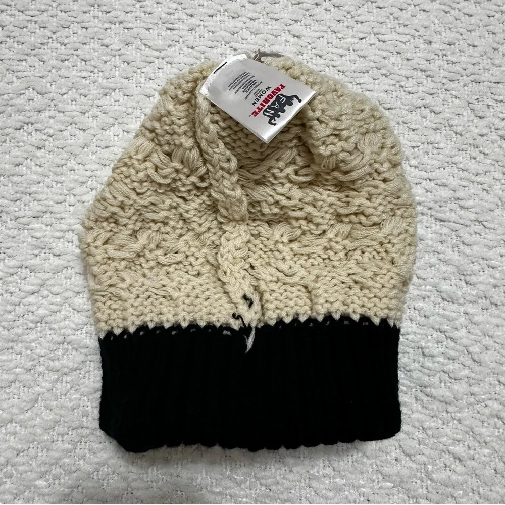 Fan Favorite Georgia UGA Bulldogs Beanie Warm Women’s